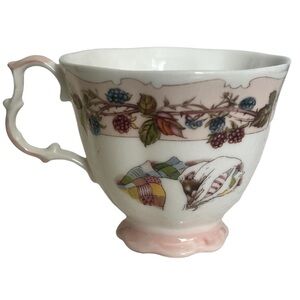 Royal Doulton Brambly Hedge AUTUMN Tea Cup Jill Barklem 1983 Beaker Coffee